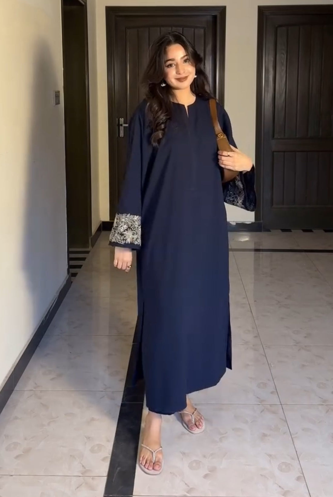 Beautiful Oversize out fit dark nevy blue color