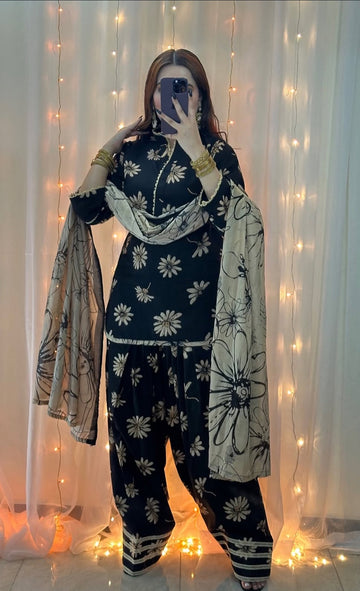 Sunflower three pic suit